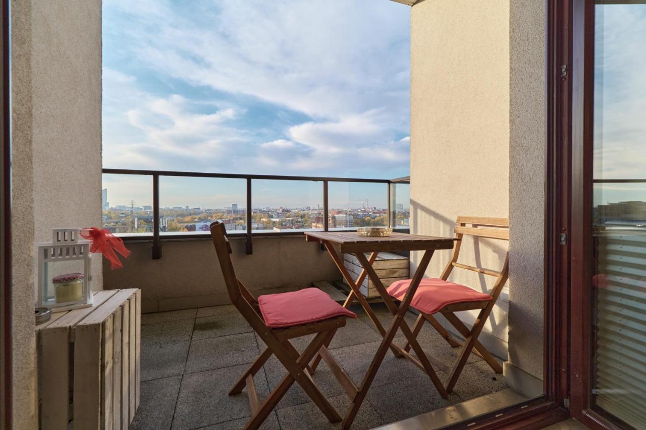 Apartment Krakowska With Balcony And Free Garage By Renters
