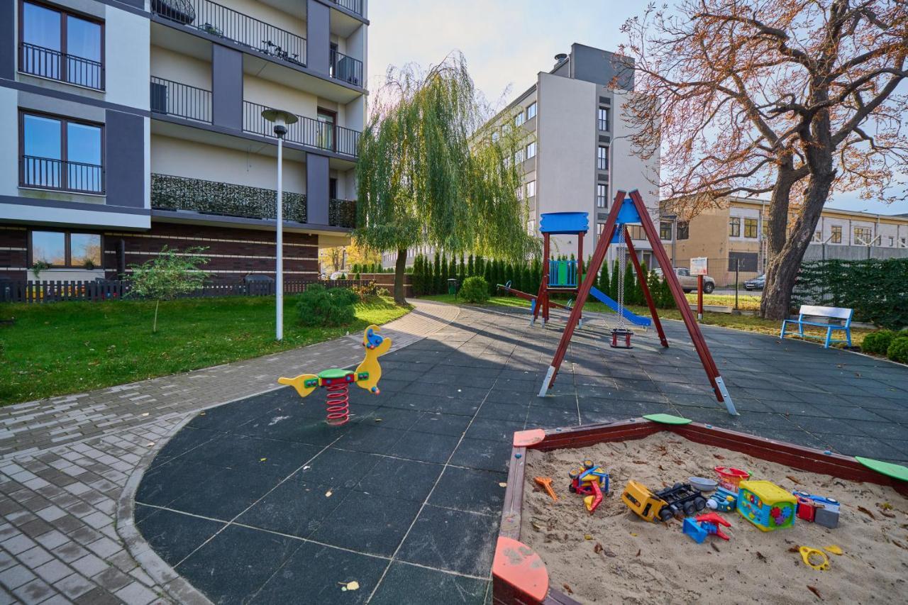 Krakowska With Balcony And Free Garage By Renters Apartment Wroclaw
