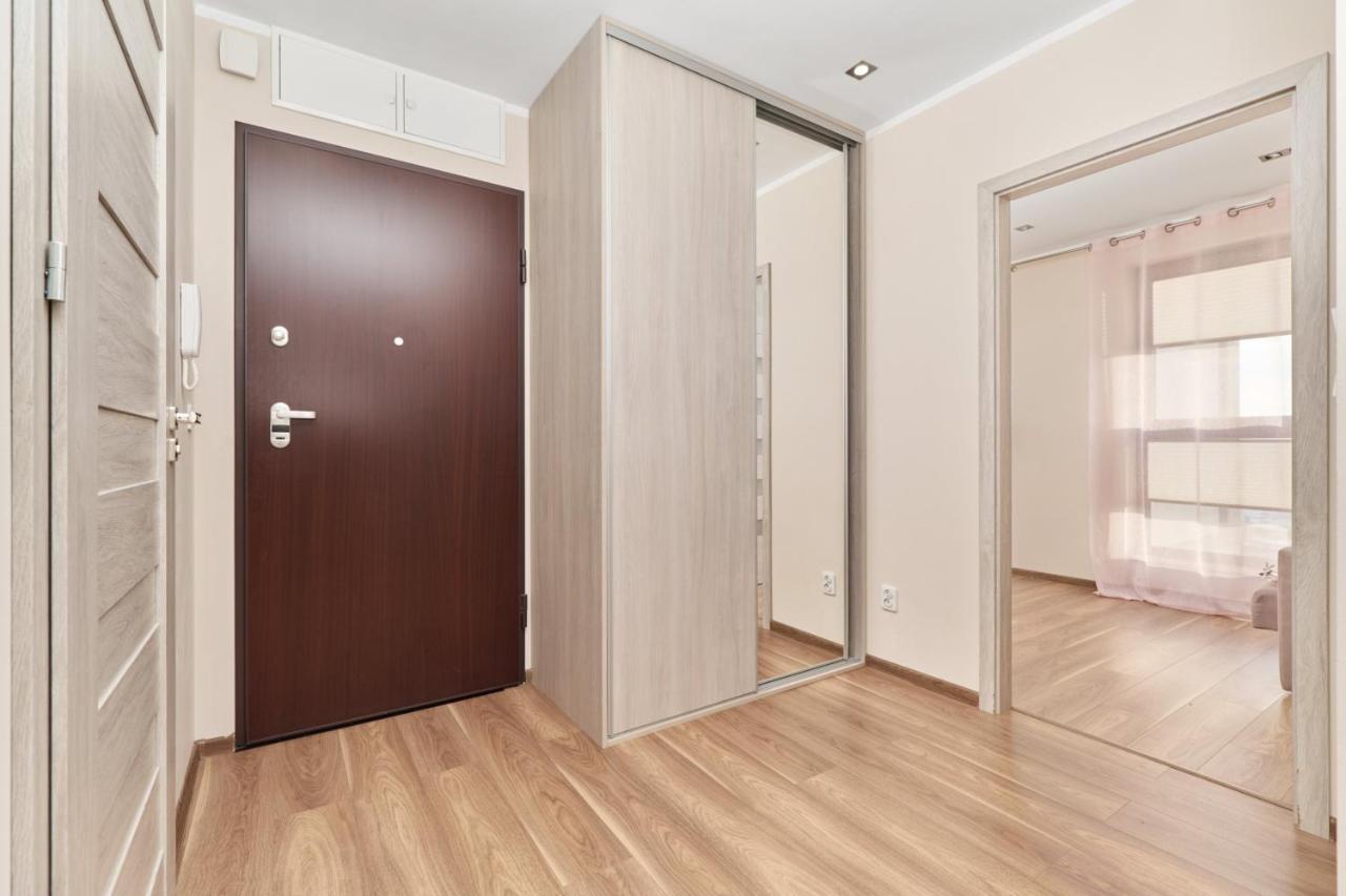 Krakowska With Balcony And Free Garage By Renters * Wroclaw