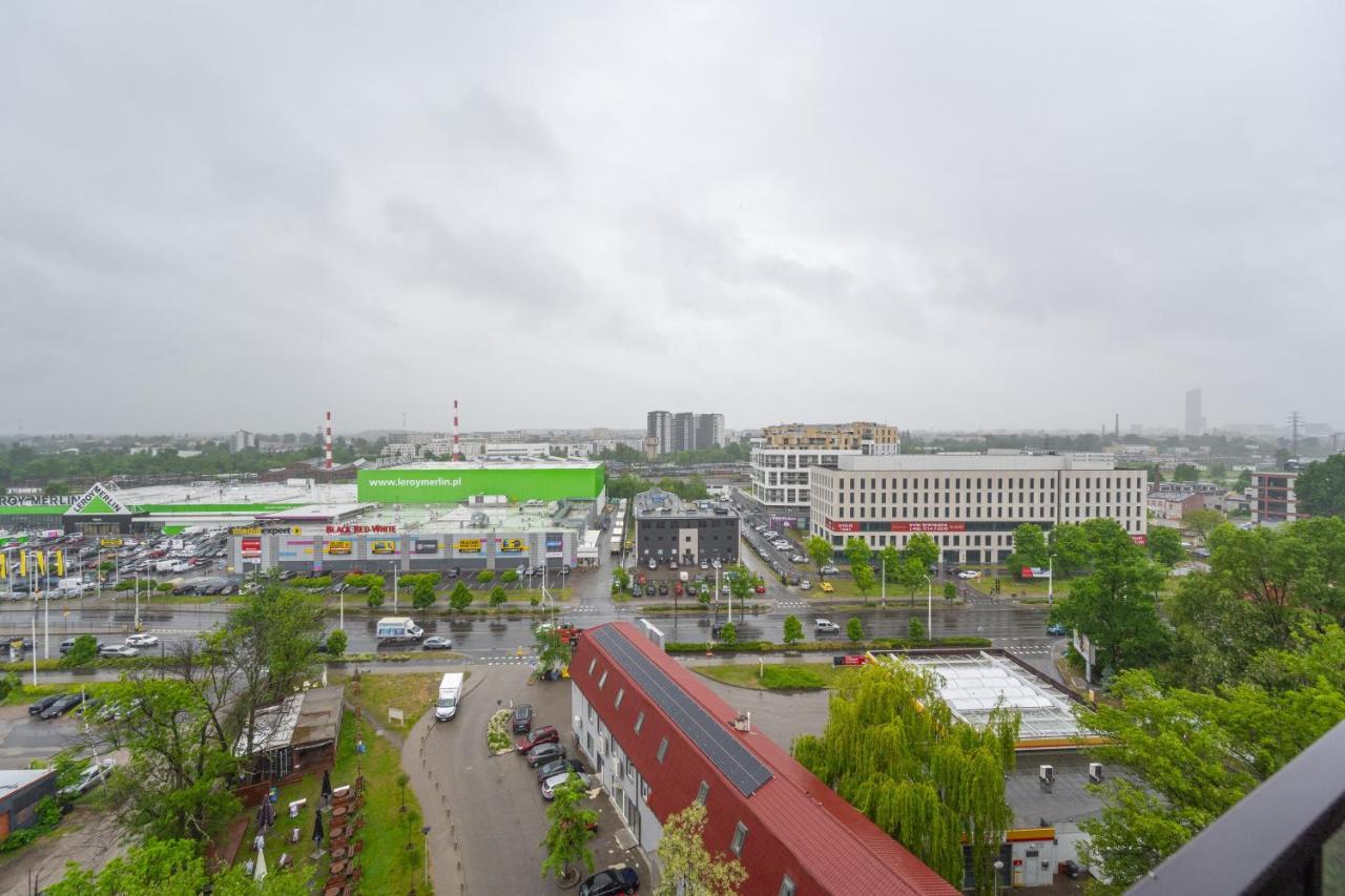 Krakowska With Balcony And Free Garage By Renters Apartment *